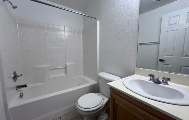 2 beds, 2 baths, $1,650, Unit # 2034