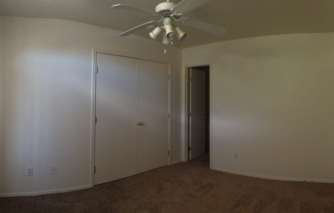 3 beds, 2 baths, $2,000
