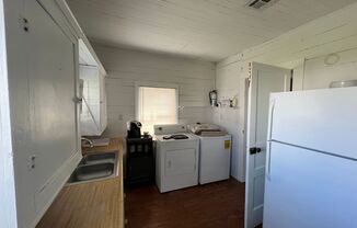 1 bed, 1 bath, $875