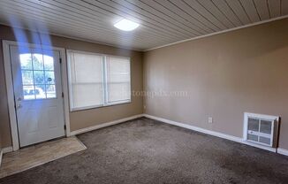 2 beds, 1 bath, $1,295