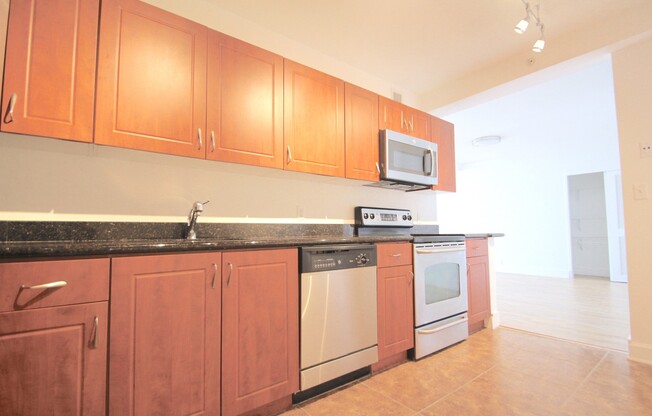 2 beds, 2 baths, 1,299 sqft, $3,200, Unit Unit 1001