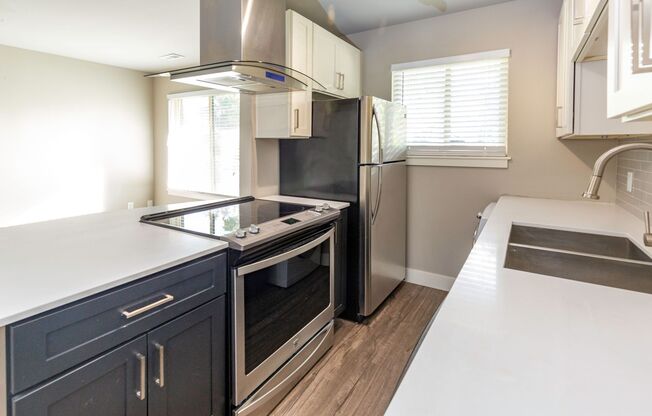 1 bed, 1 bath, 560 sqft, $1,195, Unit 37