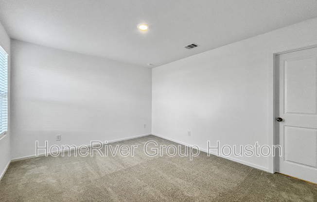 6019 STANDPIPER LOOP