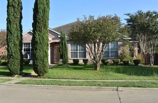 733 DANDELION DR