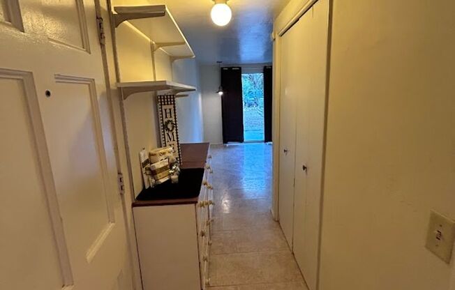 Studio, 1 bath, 318 sqft, $699, Unit PI 1625-5A