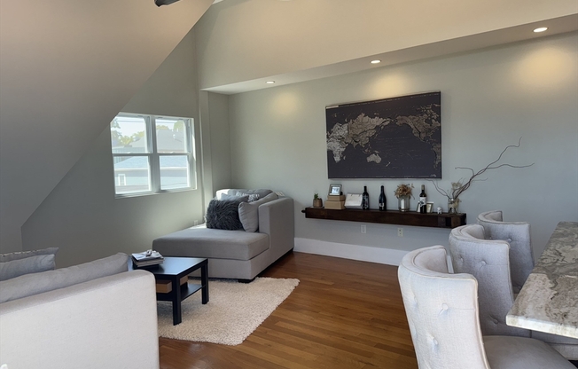 204 SPENCER AVE