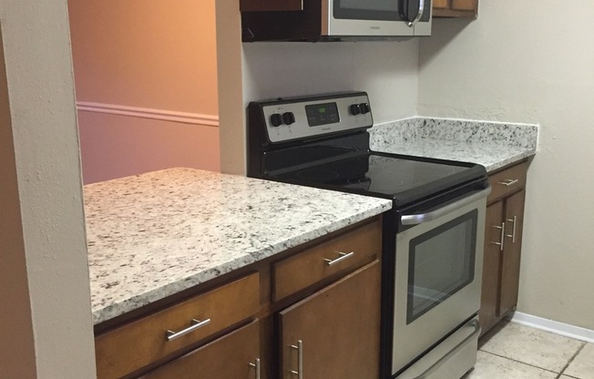 Great Location - SOUTH TAMPA - SOHO / Hyde Park Area