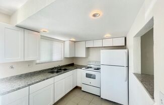 2 beds, 2 baths, $1,550, Unit 10