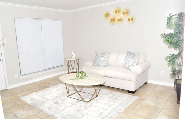 1 bed, 1 bath, 640 sqft, $1,175, Unit 2536D