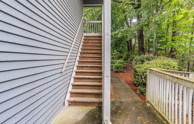 Brand new and beautifully updated 2 bedroom 2 bath condo in the Dunwoody Hills Community off of Northridge @ GA 400.