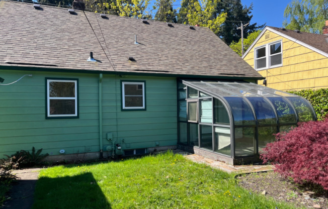 4937 N WILLAMETTE BLVD