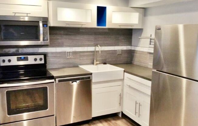 1 bed, 1 bath, 600 sqft, $1,425