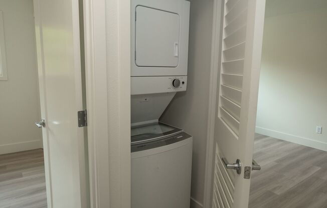 2 beds, 1 bath, 679 sqft, $2,150, Unit 69-19