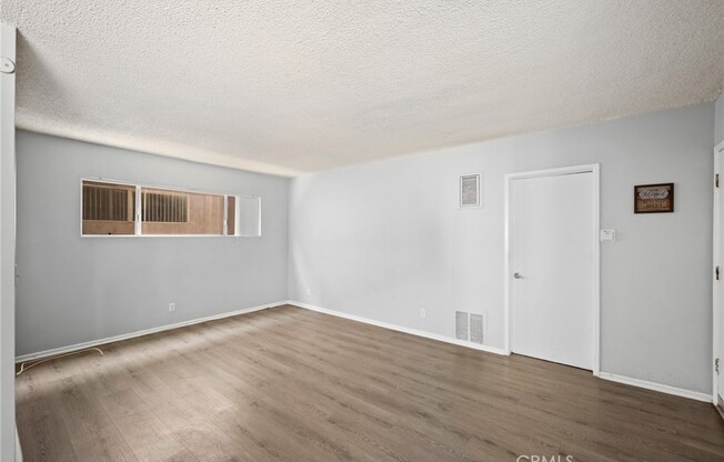 1 bed, 1 bath, 675 sqft, $1,750, Unit 12