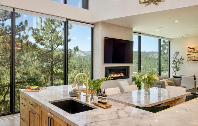 Private Foothills Sanctuary Minutes from Downtown | 5BD/4.5BA | Unlimited Views