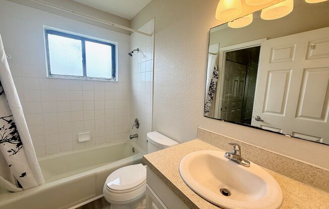 2 beds, 1 bath, $1,750, Unit Unit 1606