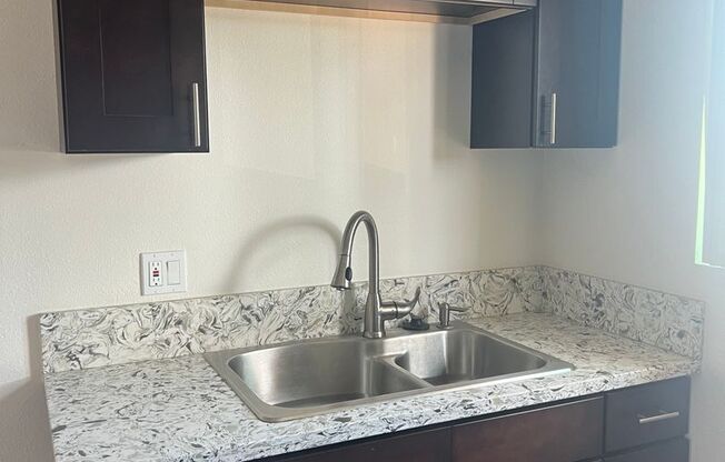 Studio, 1 bath, 325 sqft, $1,700, Unit 2233-07