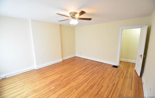 2 beds, 1 bath, 1,152 sqft, $1,495, Unit 1415 Northwest Blvd