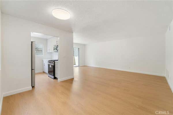 2 beds, 1 bath, 860 sqft, $2,500, Unit UNIT 62