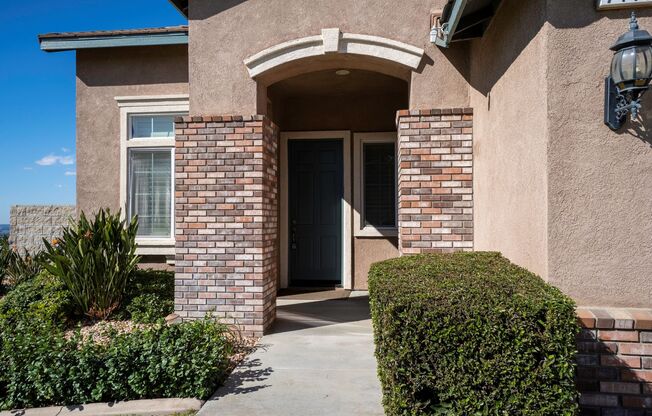 Beautiful 2-Story 4-Bedroom Home in East Highlands Ranch HOA!