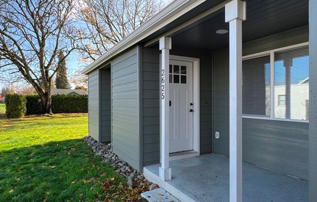 3Bd/2Ba Two Story House - Available Now!