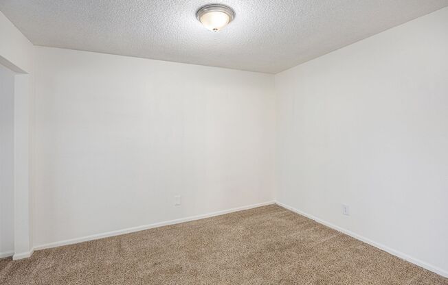 2 beds, 1.5 baths, 1,060 sqft, $1,255, Unit 7050 Unit #229