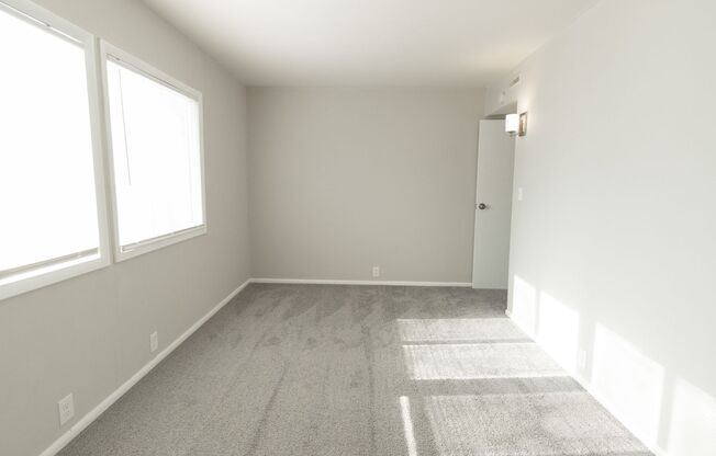 2 beds, 1 bath, 784 sqft, $1,100, Unit 1802 3E