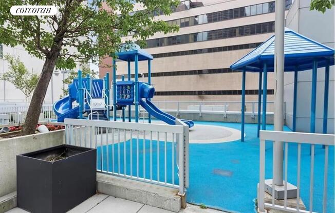 1 bed, 1 bath, 800 sqft, $5,700, Unit 27H