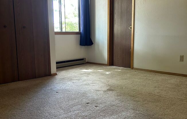 1 bed, 1 bath, $1,400