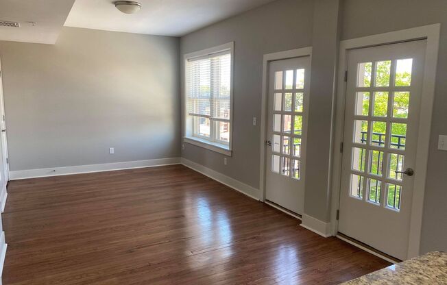 2 beds, 2 baths, 950 sqft, $1,375, Unit B-201