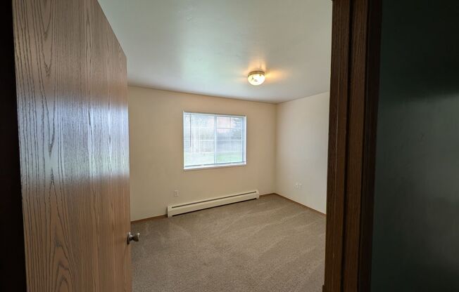 2 beds, 1 bath, 1,100 sqft, $1,359, Unit 1053 5301