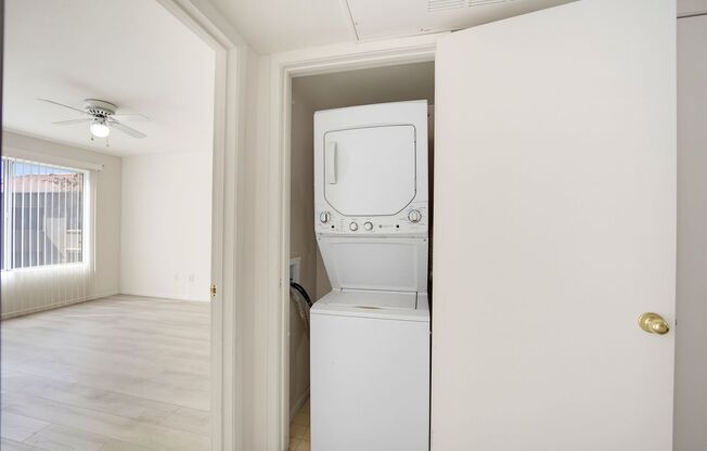 1 bed, 1 bath, $1,200, Unit # 204