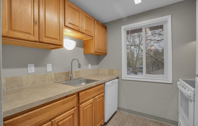 2 beds, 1 bath, 776 sqft, $1,450, Unit 307-034