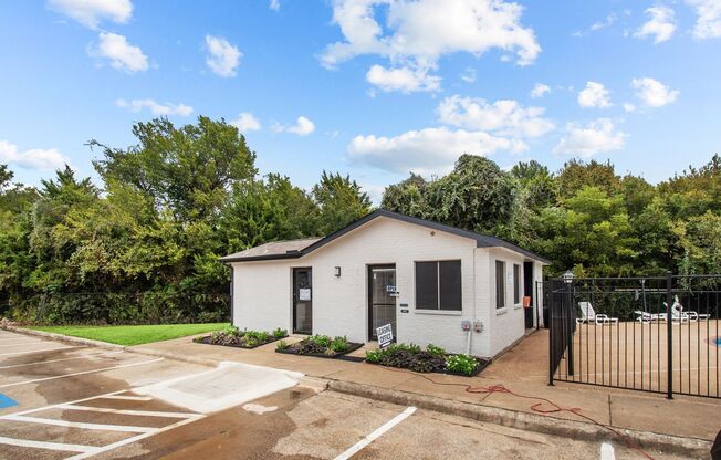 2 beds, 1.5 baths, 1,053 sqft, $1,265, Unit D-04