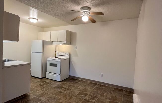 2 beds, 2 baths, 780 sqft, $1,255, Unit 29