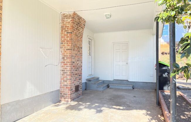 3 beds, 1 bath, $1,300