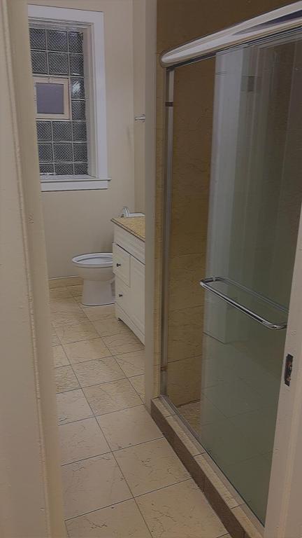 3 beds, 2 baths, 2,000 sqft, $1,750
