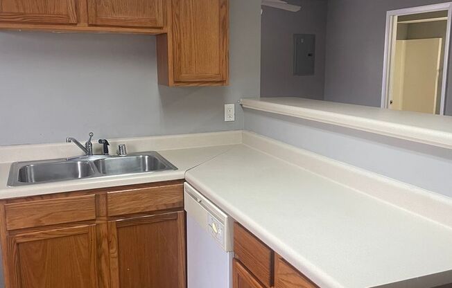 Studio, 1 bath, 600 sqft, $615, Unit 128-01