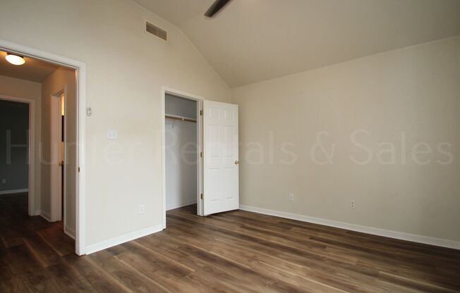 3 beds, 2 baths, $1,500