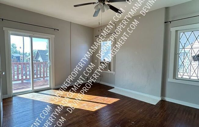 4107 UNIVERSITY AVE