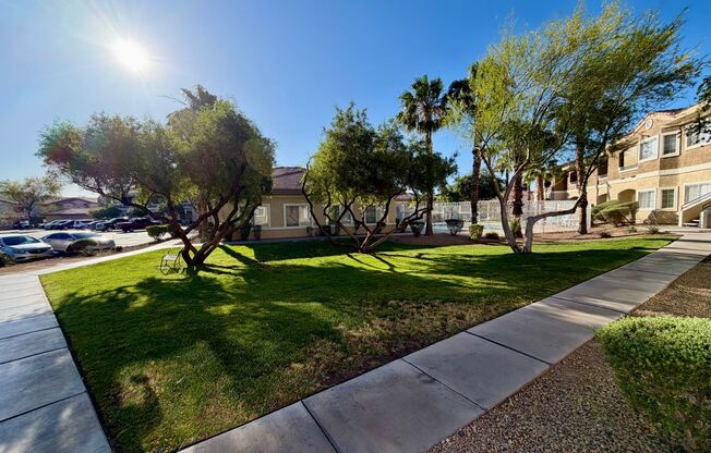 3 beds, 2 baths, $1,800, Unit # 2522