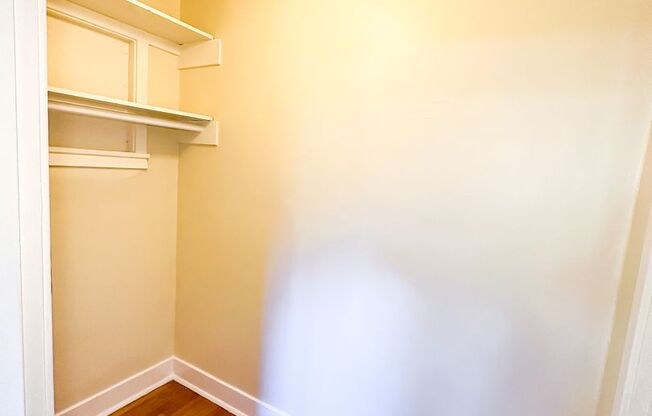 Studio, 1 bath, 365 sqft, $995, Unit 111