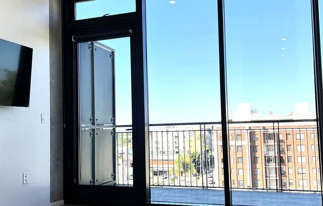 Studio, 1 bath, 354 sqft, $2,495, Unit 805