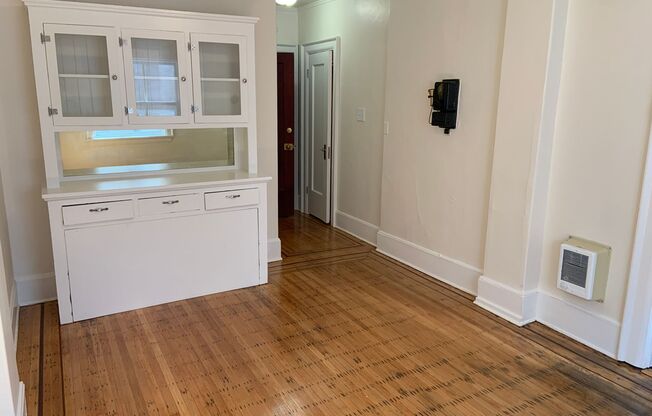 Studio, 1 bath, 375 sqft, $945, Unit 110