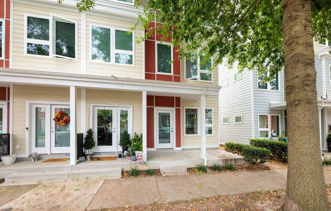 1206 Porter St