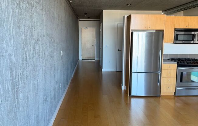 Studio, 1 bath, 700 sqft, $1,600, Unit CIV903