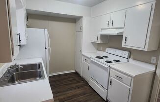 2 beds, 1 bath, 825 sqft, $750, Unit #05