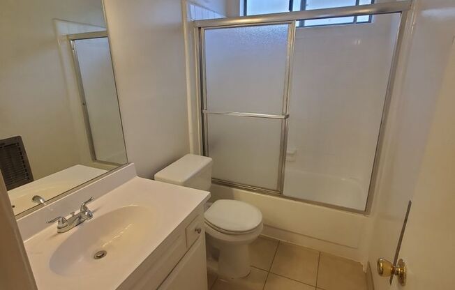 1 bed, 1 bath, $1,750, Unit 39