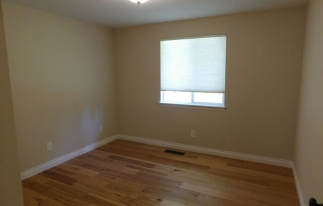 3 beds, 1 bath, $1,950