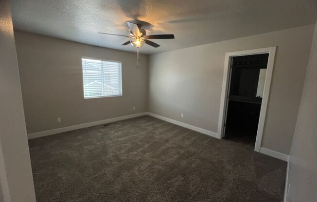 2 beds, 2.5 baths, $1,595, Unit UNIT B